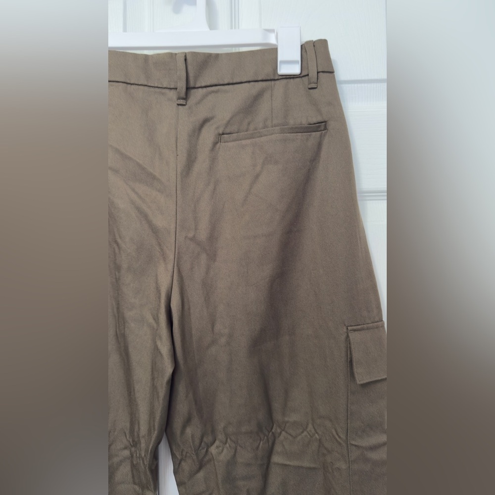 Old Navy women’s Dark Brown Cargo Pants - Picture 7 of 7
